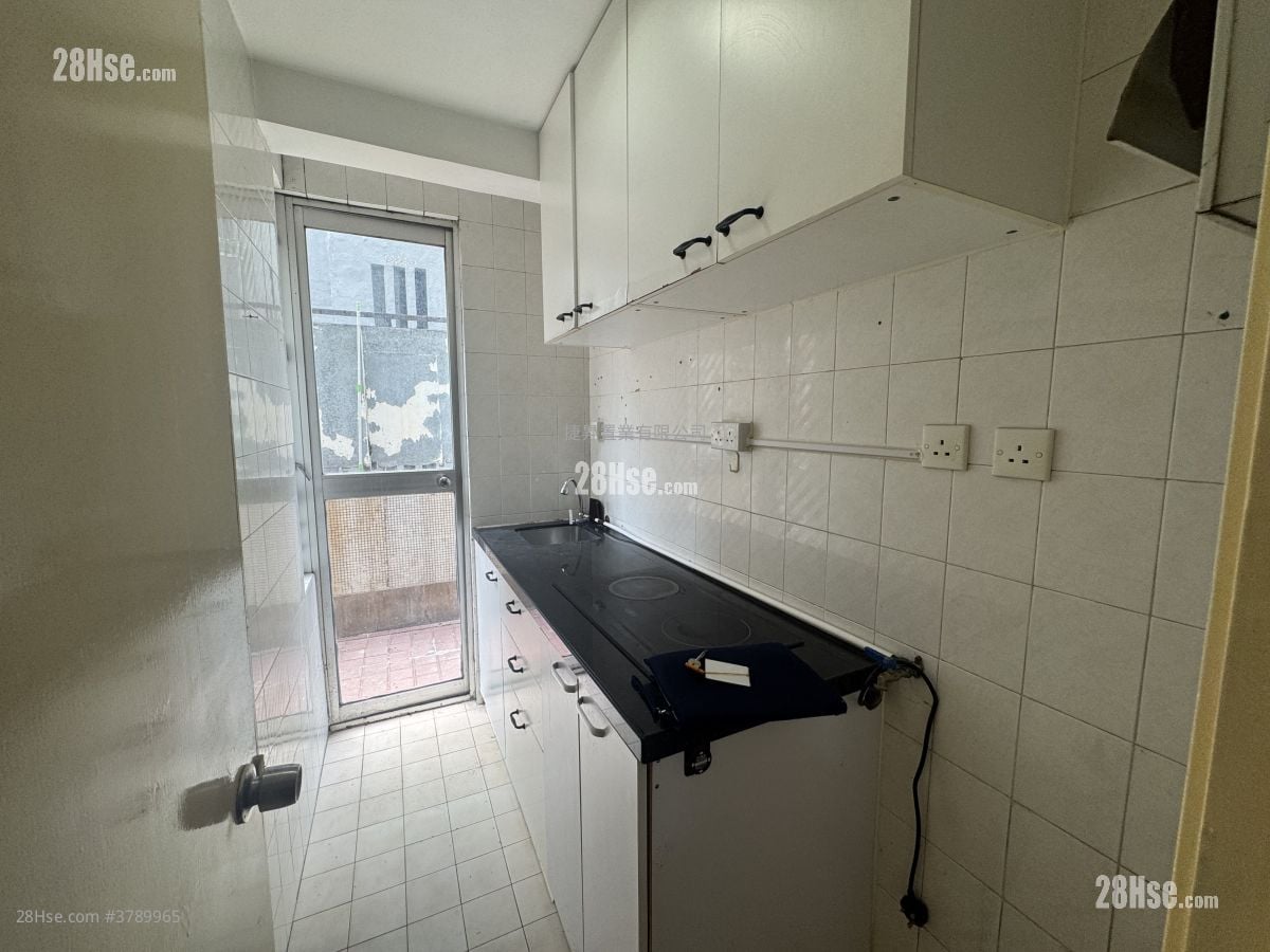 协辉大厦 售盘 3 房 , 1 浴室 377 平方尺