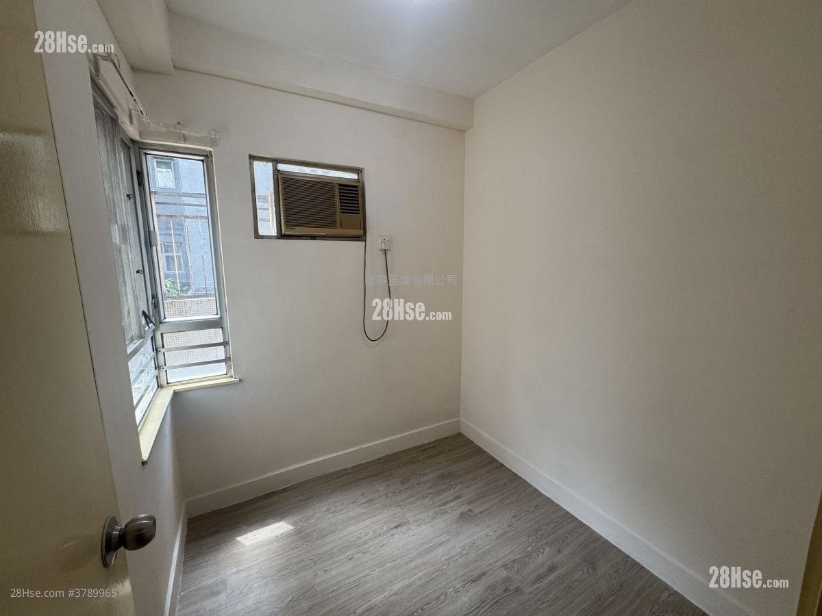 协辉大厦 售盘 3 房 , 1 浴室 377 平方尺