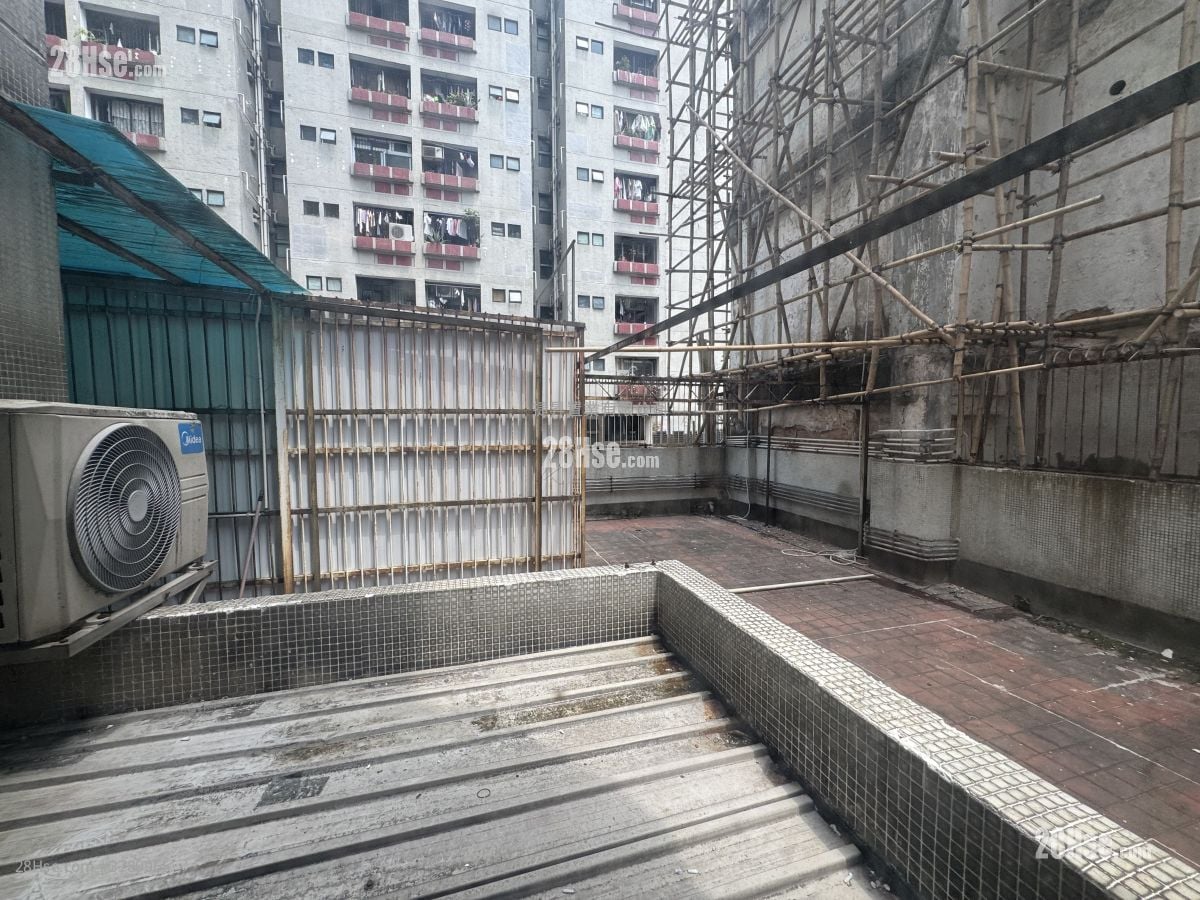 协辉大厦 售盘 3 房 , 1 浴室 377 平方尺