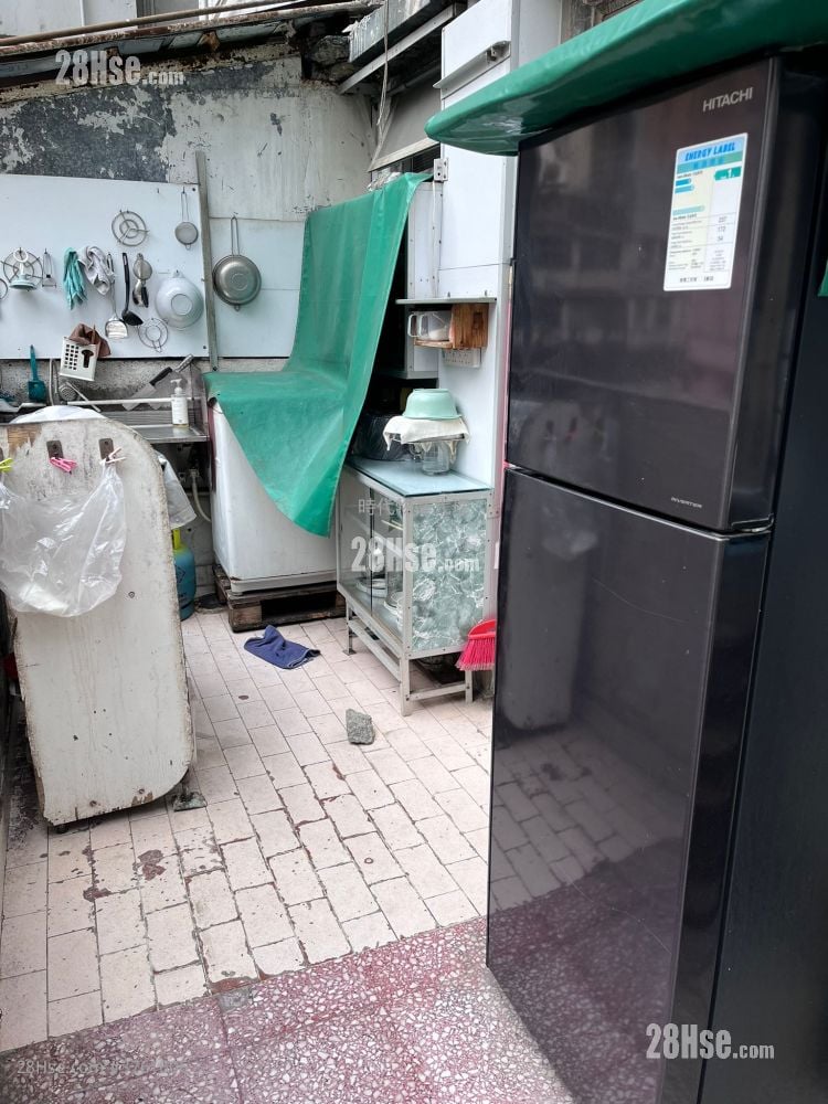 Top View Mansion Sell 2 Bedrooms , 1 Bathroom 328 ft²