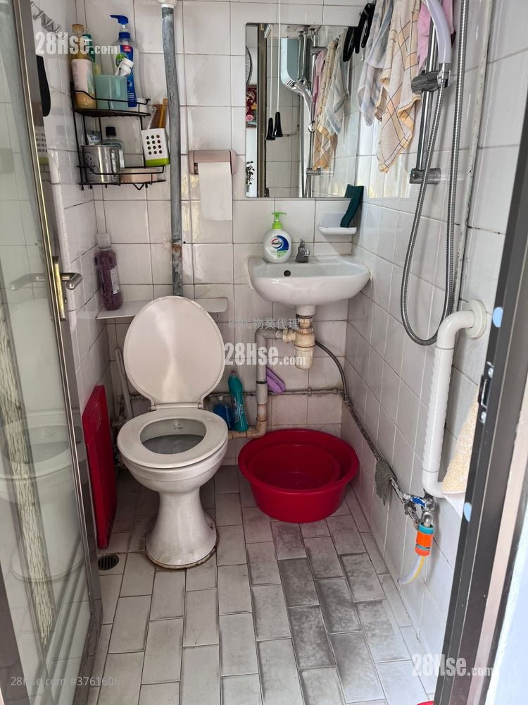 Top View Mansion Sell 2 Bedrooms , 1 Bathroom 328 ft²