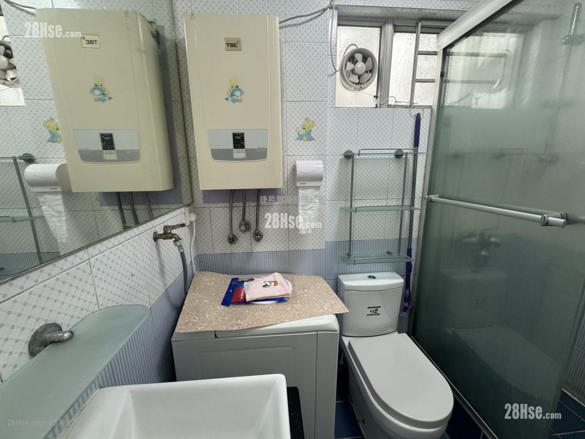 Whampoa Garden Sell 2 Bedrooms , 1 Bathroom 389 ft²