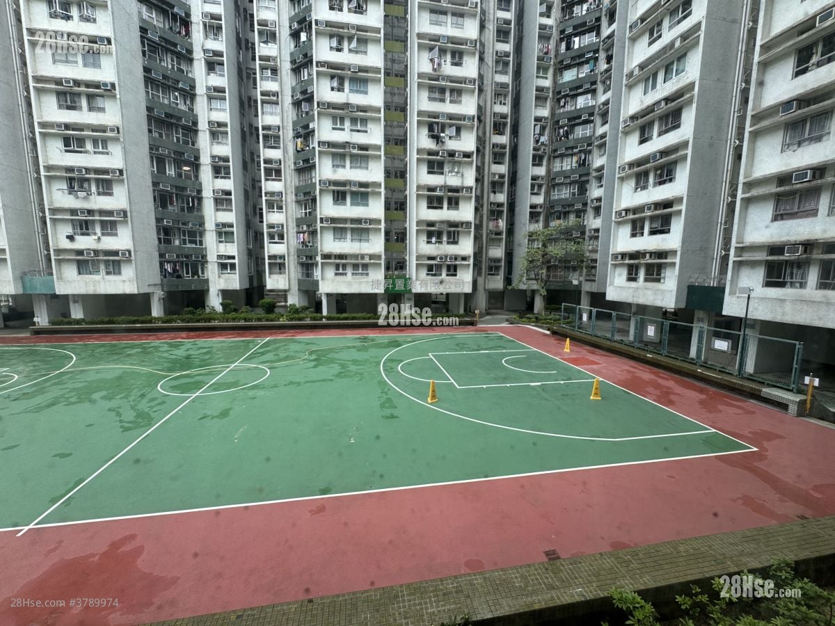 Whampoa Garden Sell 2 Bedrooms , 1 Bathroom 389 ft²
