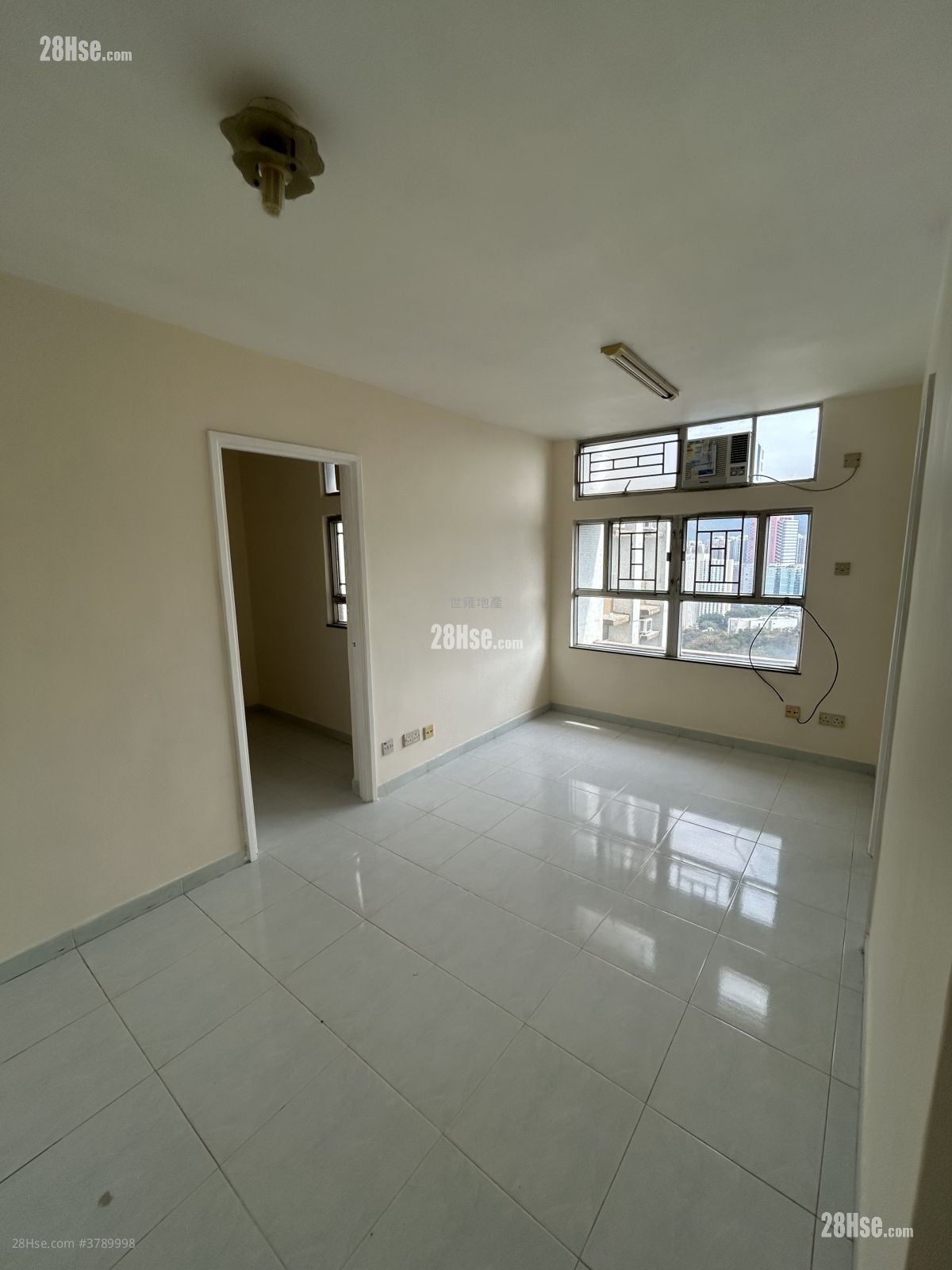 新围苑 租盘 2 房 401 平方尺