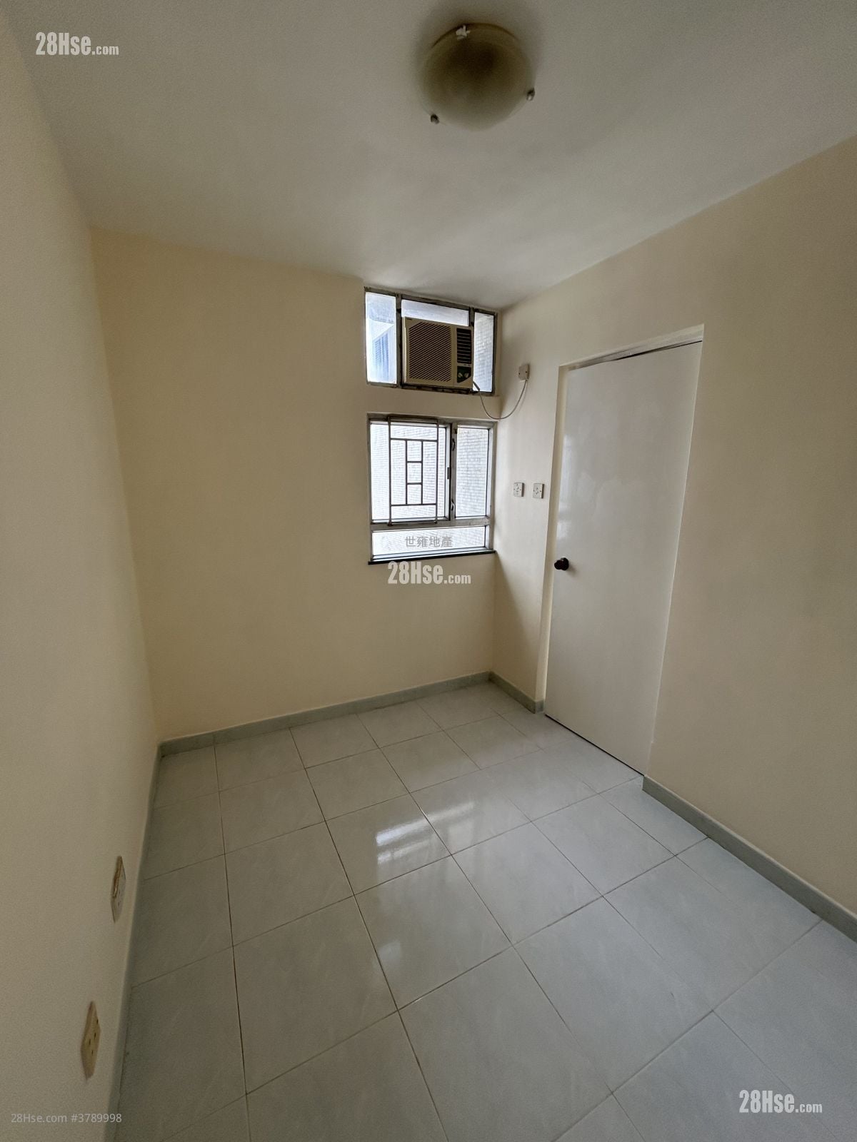 新围苑 租盘 2 房 401 平方尺