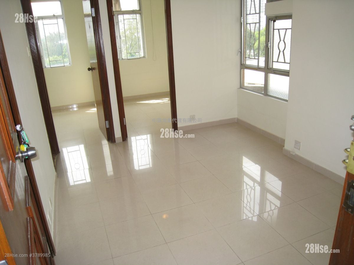 Plover Cove Garden Sell 2 Bedrooms 343 ft²