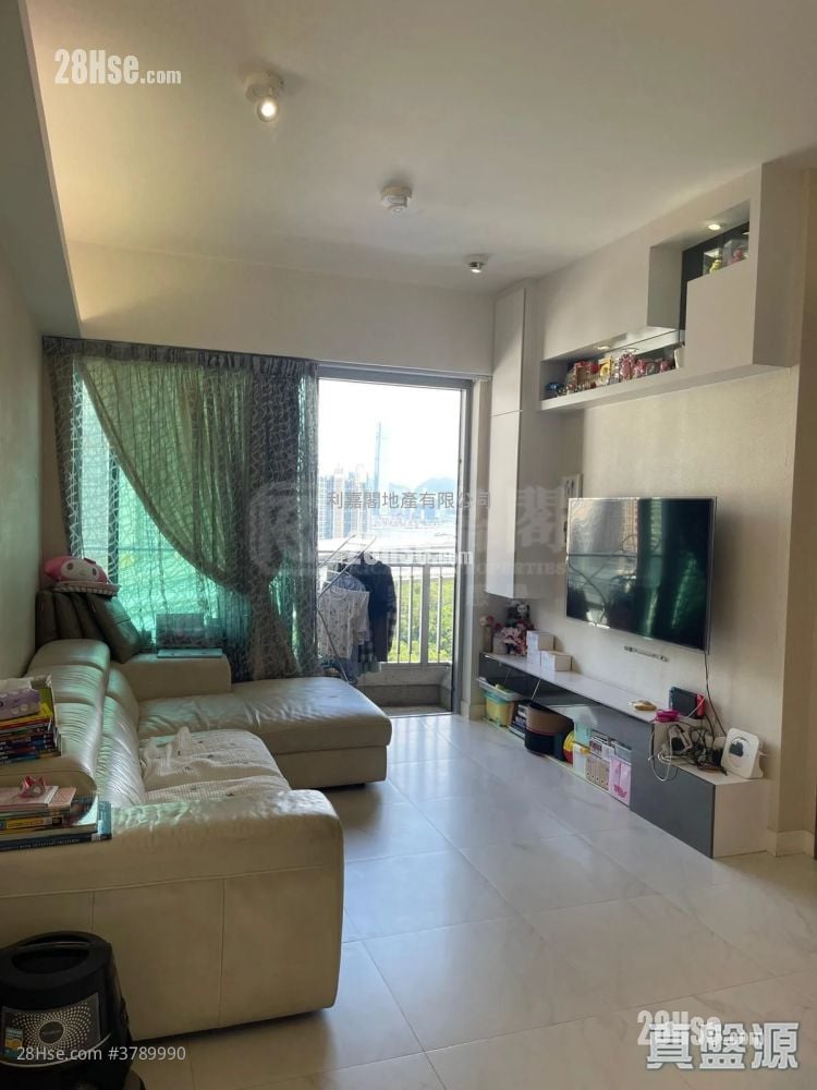 Manhattan Hill Sell 3 Bedrooms , 3 Bathrooms 888 ft²