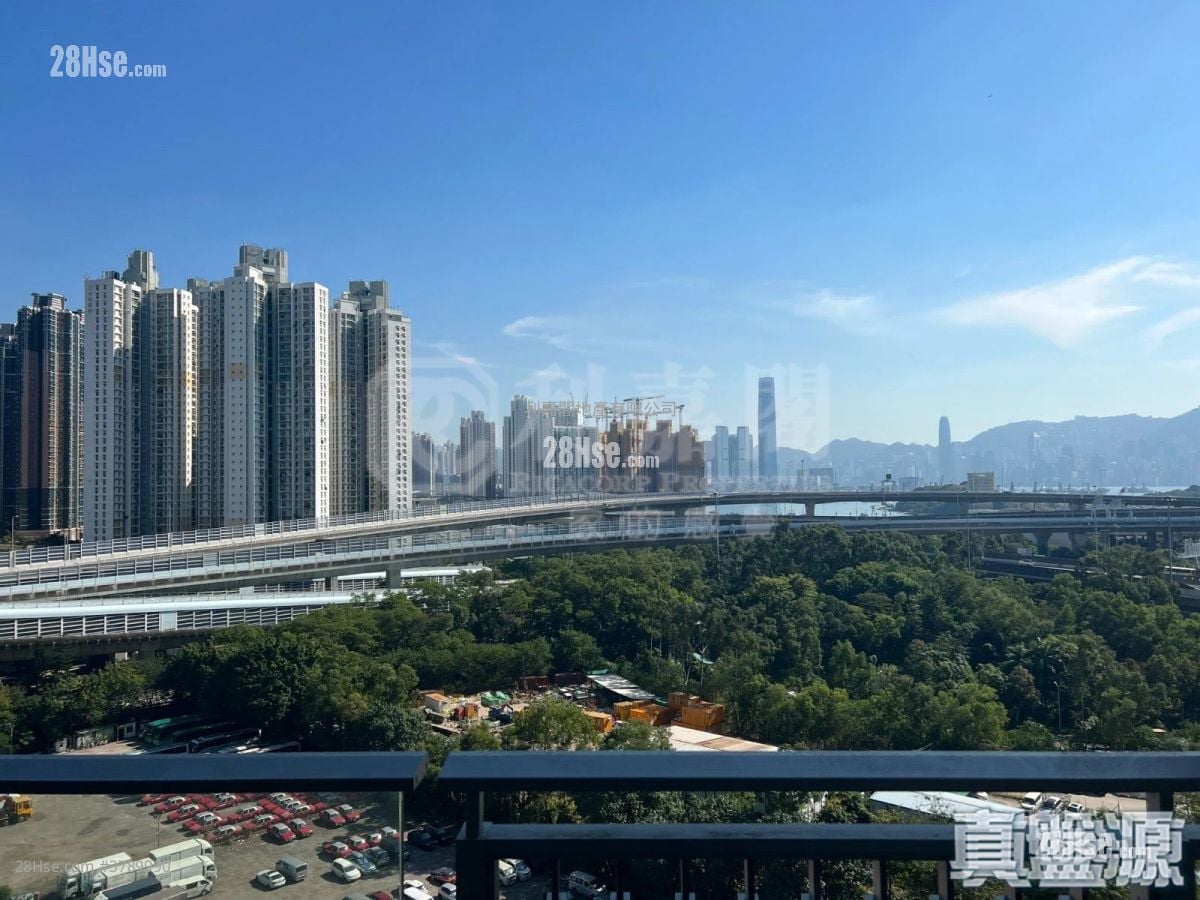 Manhattan Hill Sell 3 Bedrooms , 3 Bathrooms 888 ft²