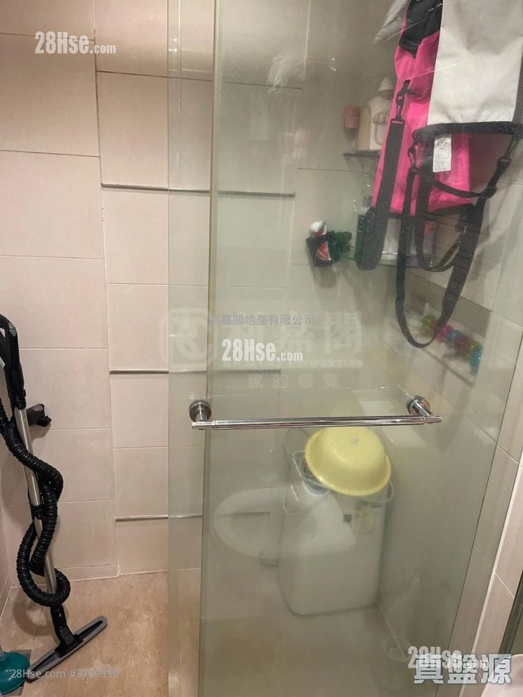 Manhattan Hill Sell 3 Bedrooms , 3 Bathrooms 888 ft²