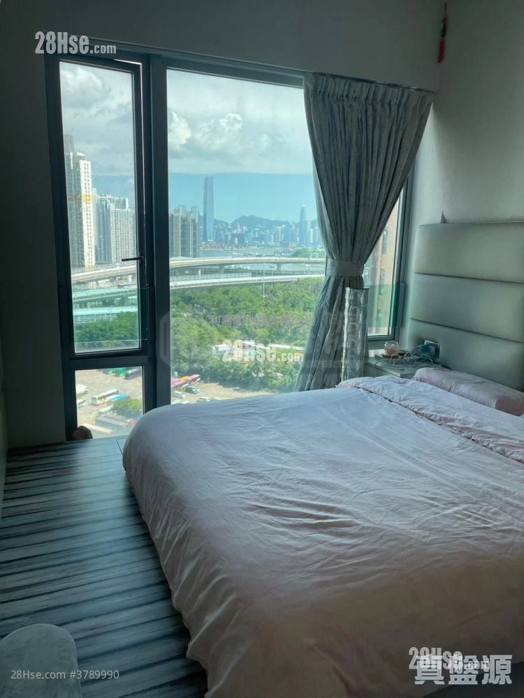 Manhattan Hill Sell 3 Bedrooms , 3 Bathrooms 888 ft²