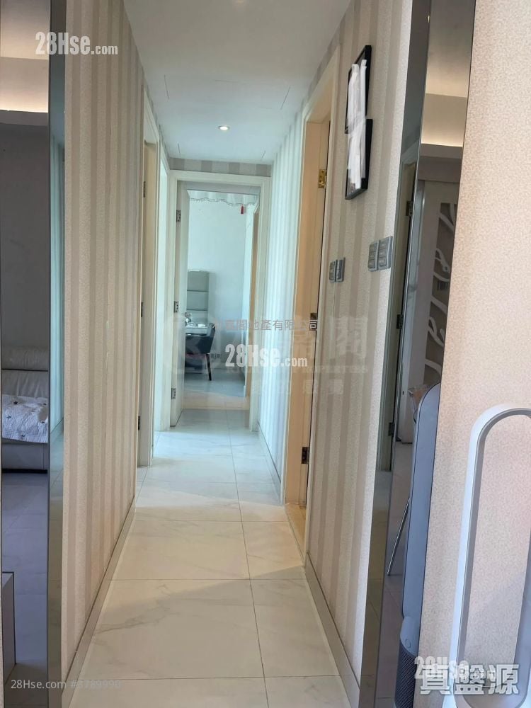 Manhattan Hill Sell 3 Bedrooms , 3 Bathrooms 888 ft²