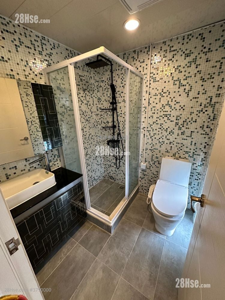 Village Sell 3 Bedrooms , 2 Bathrooms 1,400 ft²