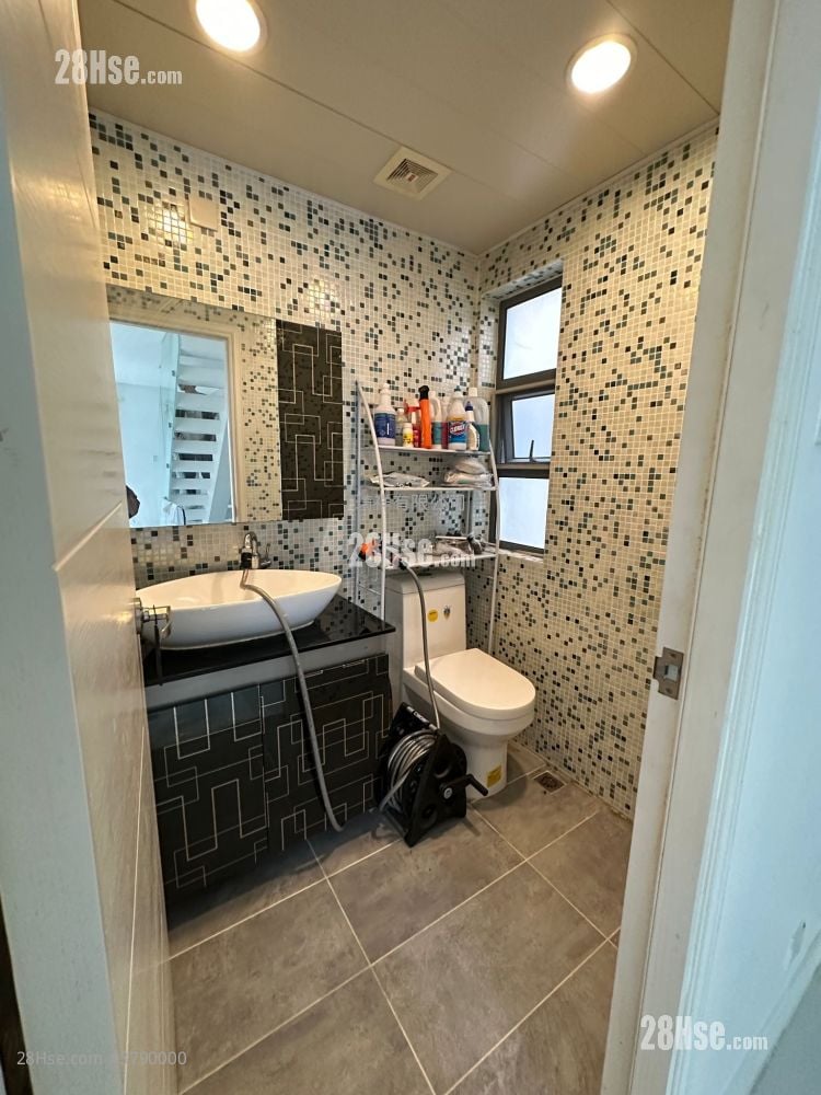 Village Sell 3 Bedrooms , 2 Bathrooms 1,400 ft²