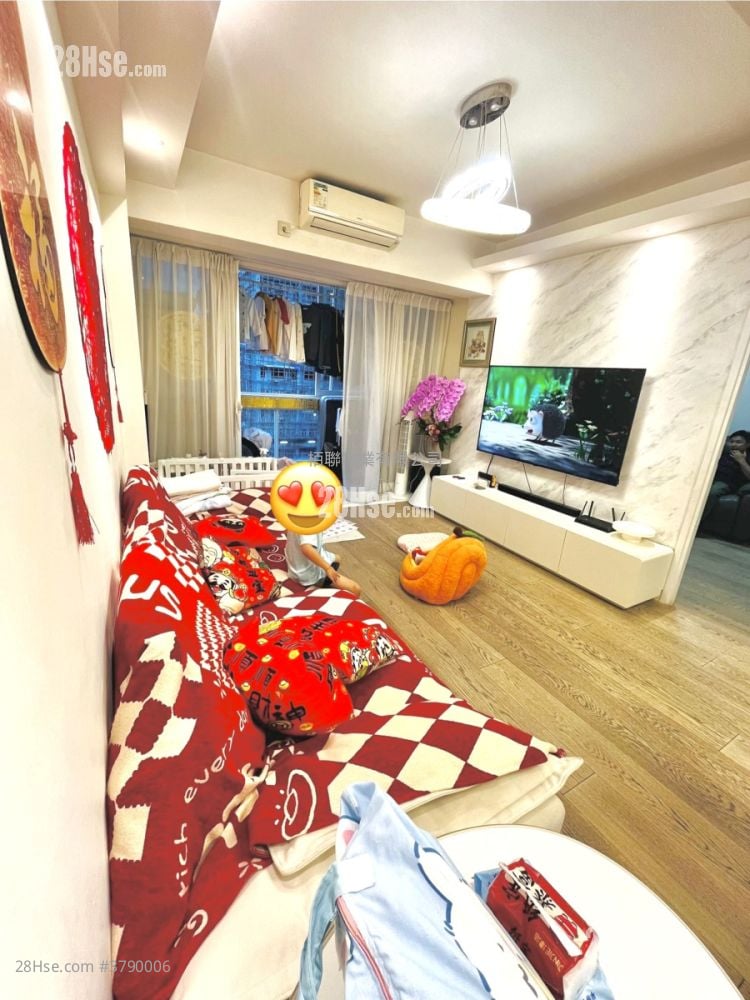 帝国大厦 售盘 3 房 , 2 浴室 1,037 平方尺