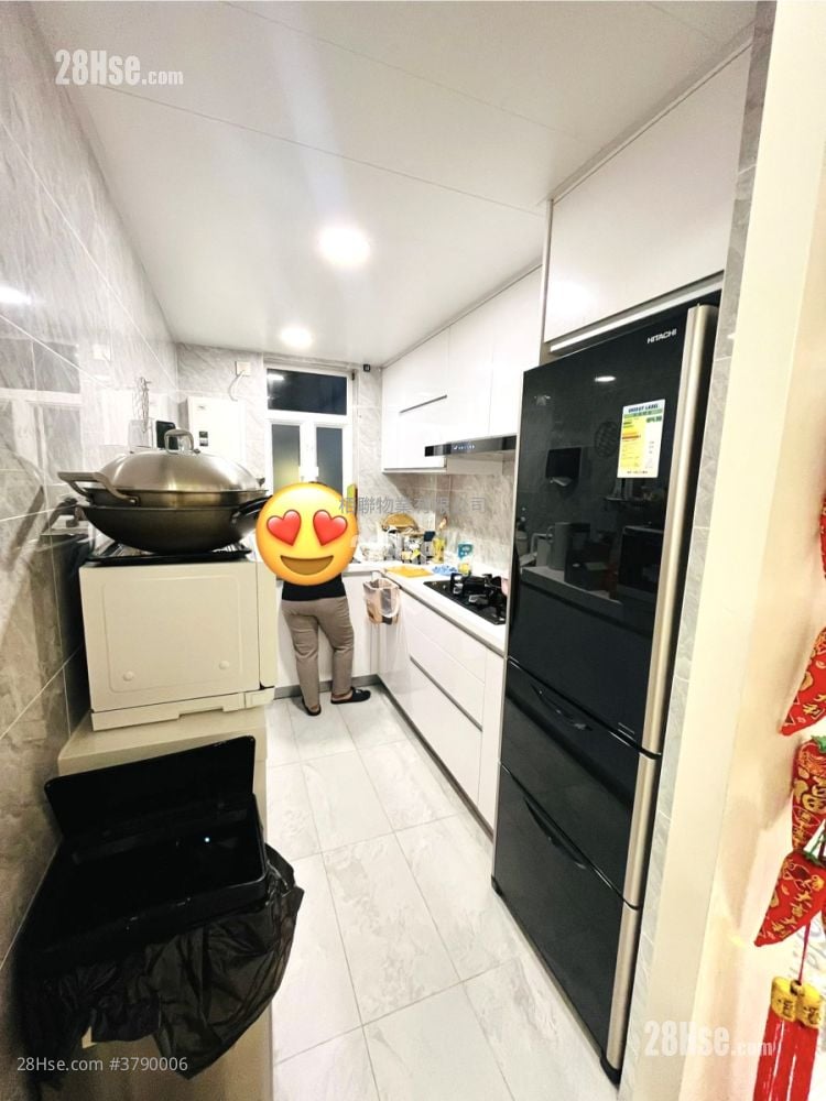 帝国大厦 售盘 3 房 , 2 浴室 1,037 平方尺