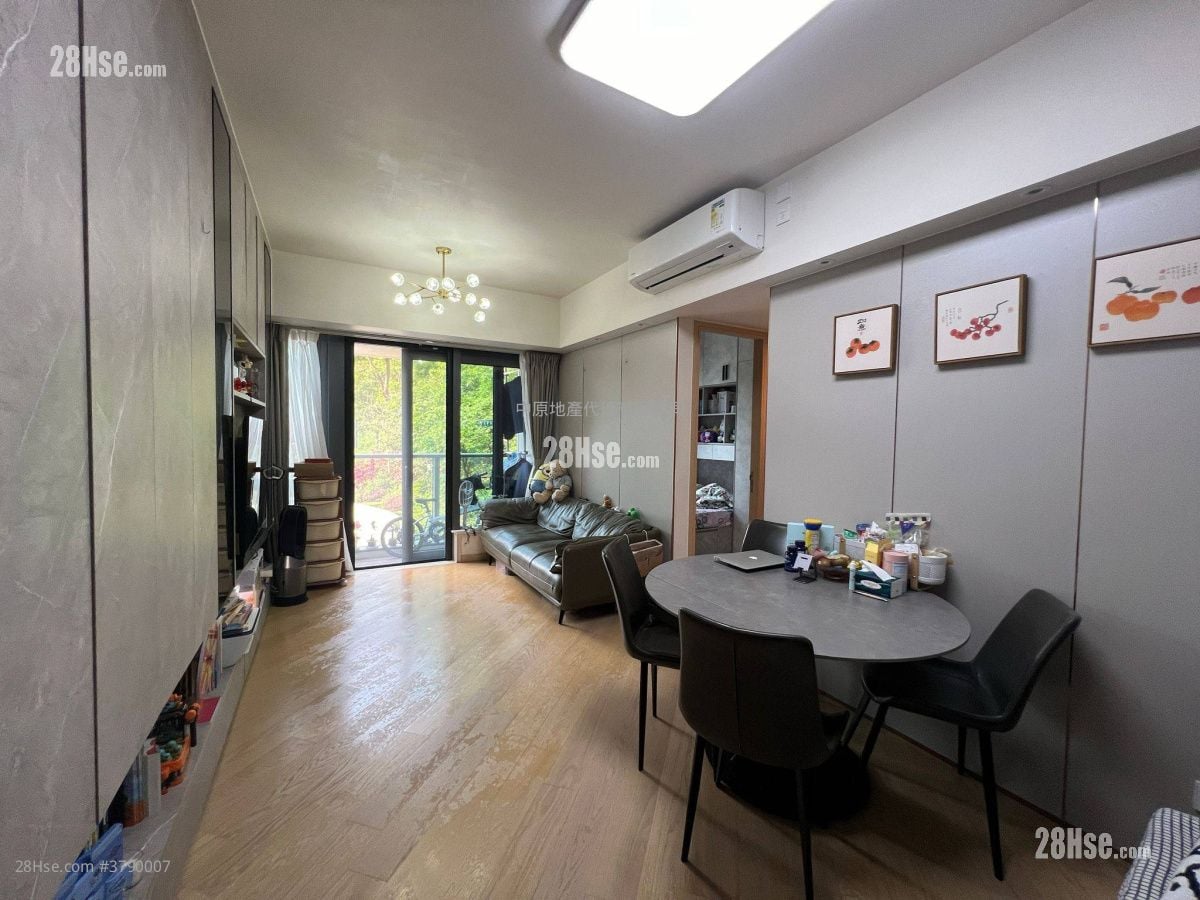 The Regent Sell 3 Bedrooms , 2 Bathrooms 748 ft²