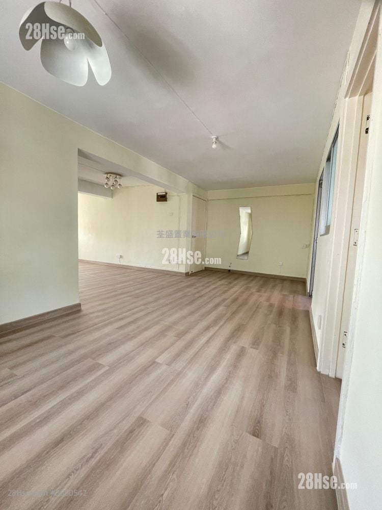 马闪排村 售盘 3 房 , 1 浴室 700 平方尺