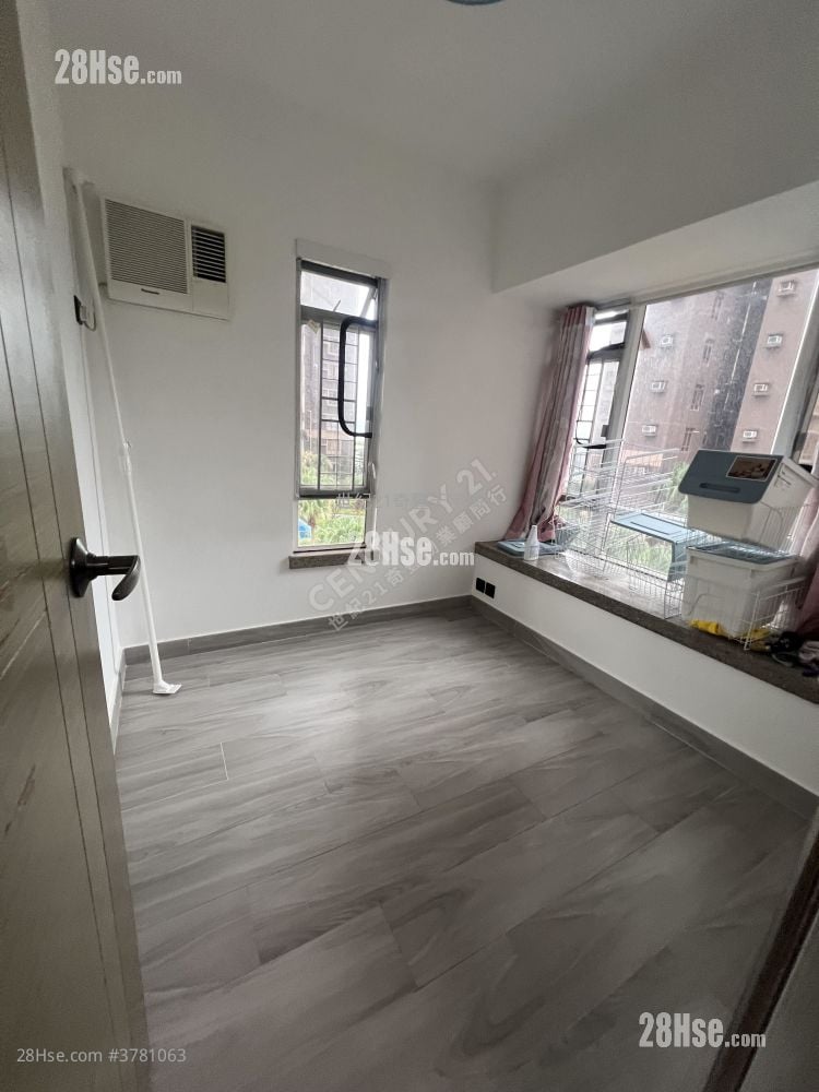 Sunshine City Sell 2 Bedrooms 404 ft²