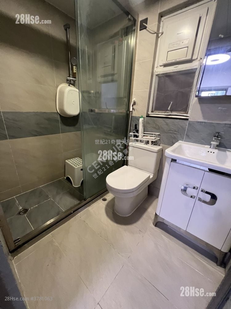 Sunshine City Sell 2 Bedrooms 404 ft²