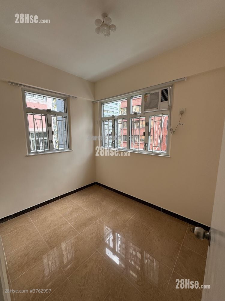 Fortune Building Sell 3 Bedrooms , 1 Bathroom 404 ft²