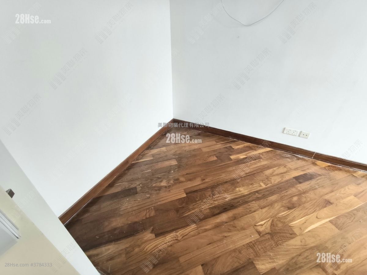 Tseung Kwan O Plaza Sell 2 Bedrooms , 1 Bathroom 459 ft²