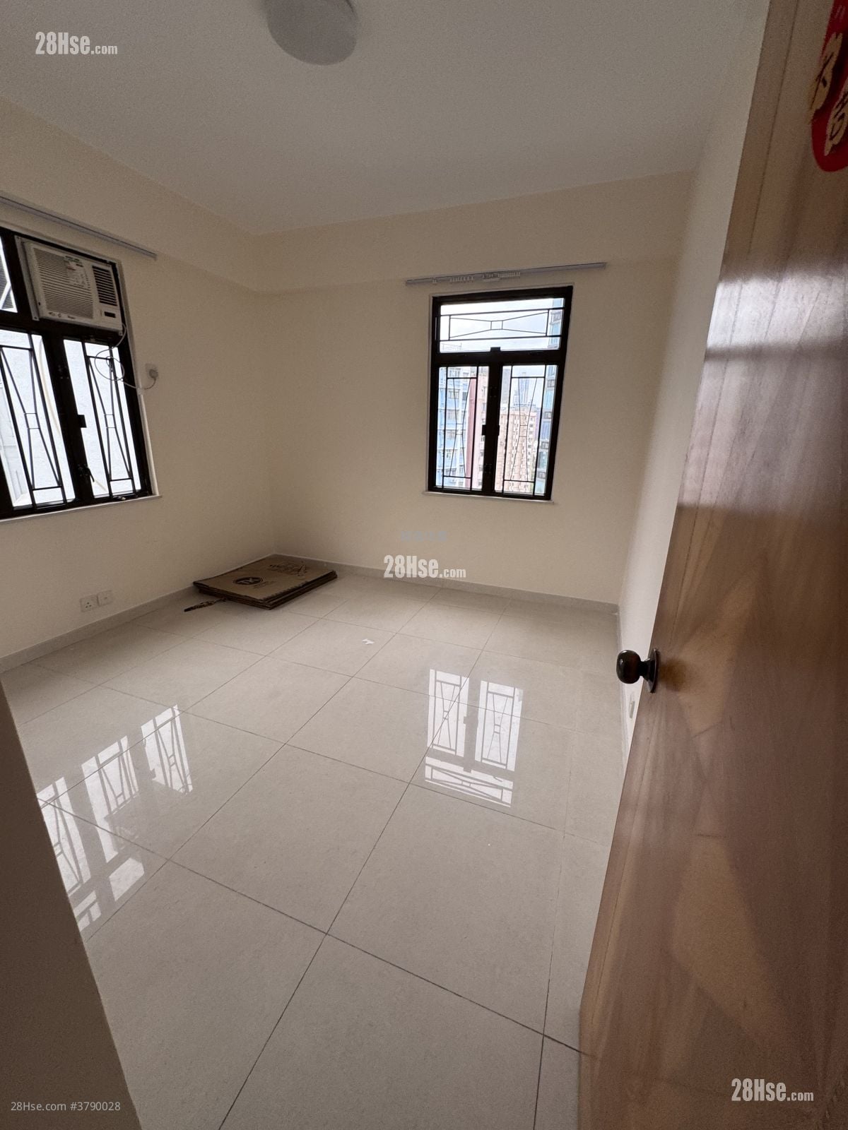 Wing Ying Mansion Sell 3 Bedrooms , 2 Bathrooms 1,032 ft²