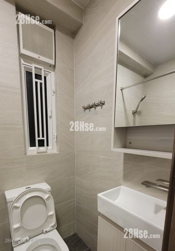 Lai Wan Building Sell 2 Bedrooms 354 ft²