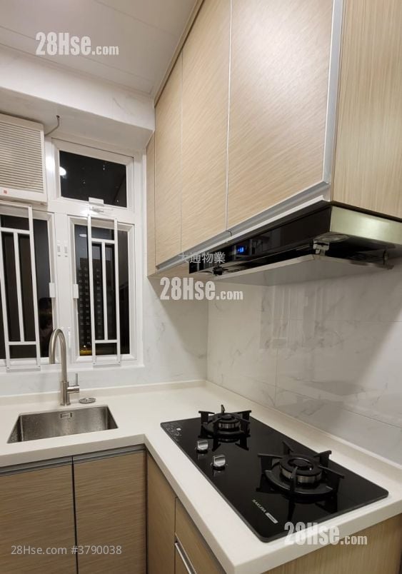 Lai Wan Building Sell 2 Bedrooms 354 ft²