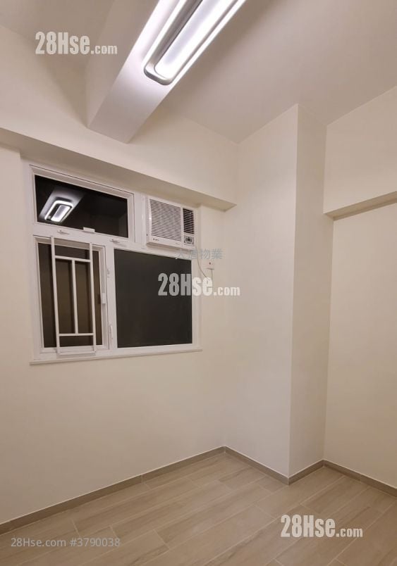 Lai Wan Building Sell 2 Bedrooms 354 ft²