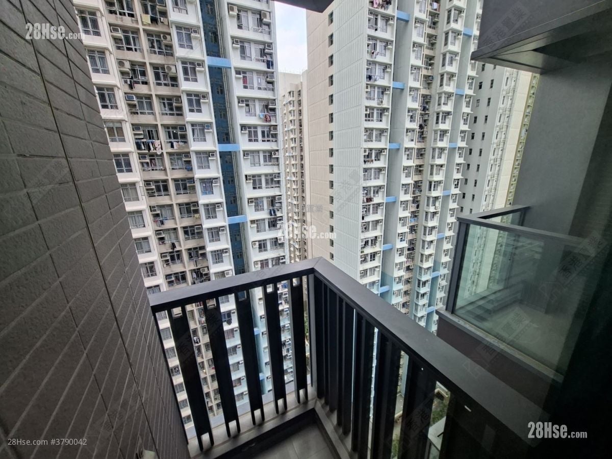 The Vertex Sell 1 Bedroom , 1 Bathroom 319 ft²