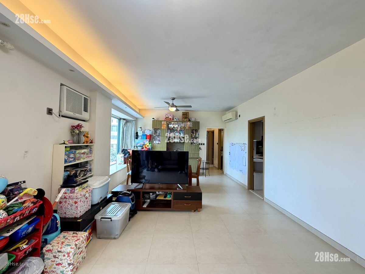 Peridot Court Sell 3 Bedrooms , 3 Bathrooms 1,155 ft²