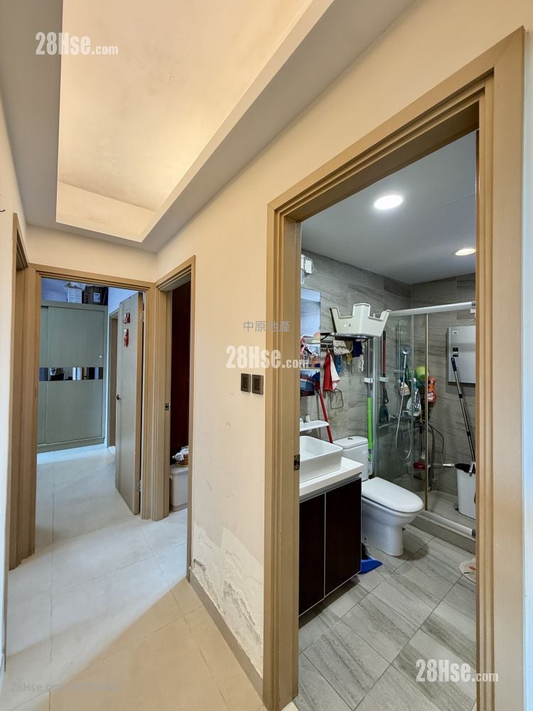 Peridot Court Sell 3 Bedrooms , 3 Bathrooms 1,155 ft²