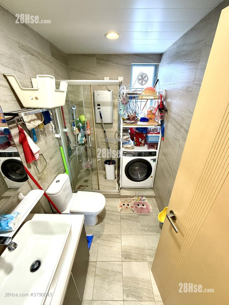 Peridot Court Sell 3 Bedrooms , 3 Bathrooms 1,155 ft²