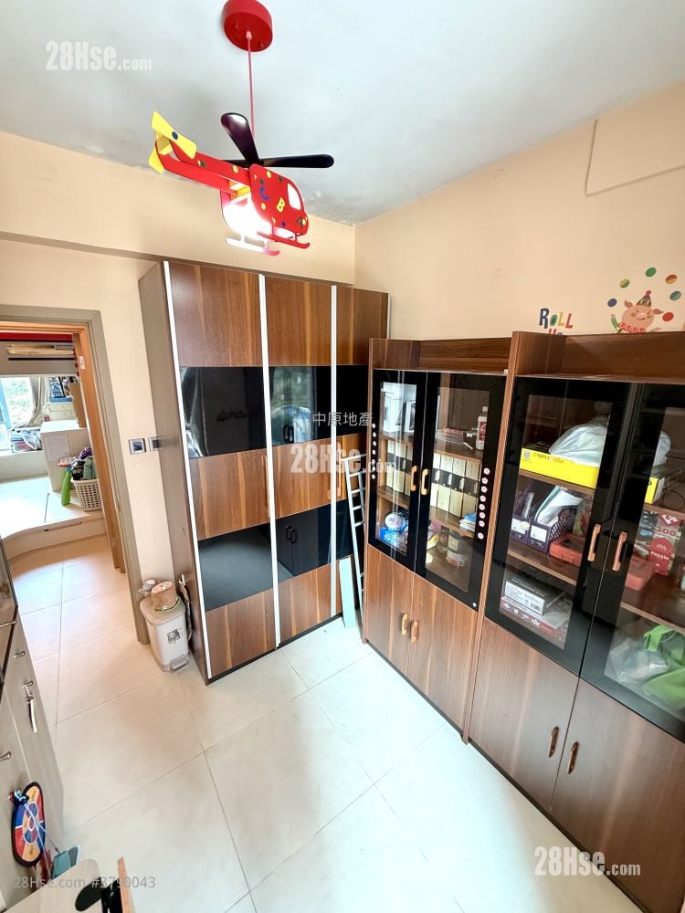 Peridot Court Sell 3 Bedrooms , 3 Bathrooms 1,155 ft²