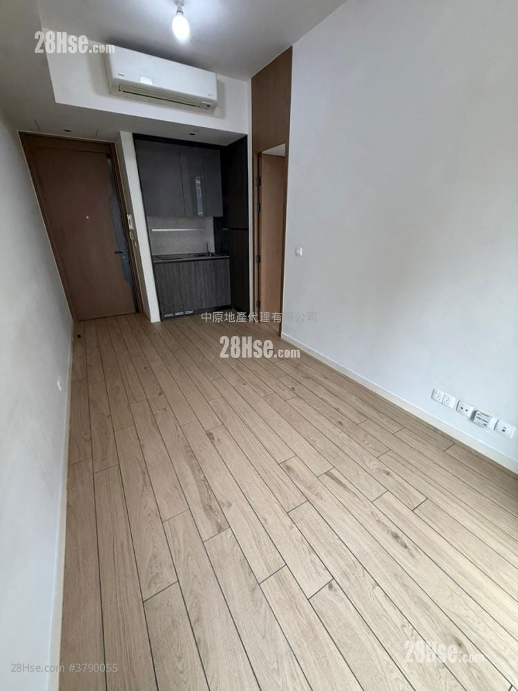 城点 售盘 1 房 , 1 浴室 320 平方尺