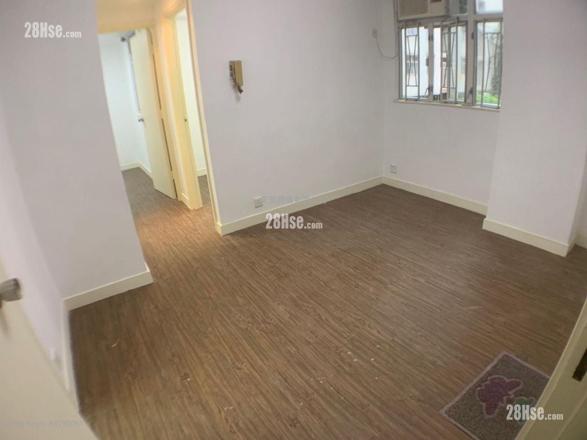 Sunshine Plaza Sell 2 Bedrooms , 1 Bathroom 314 ft²