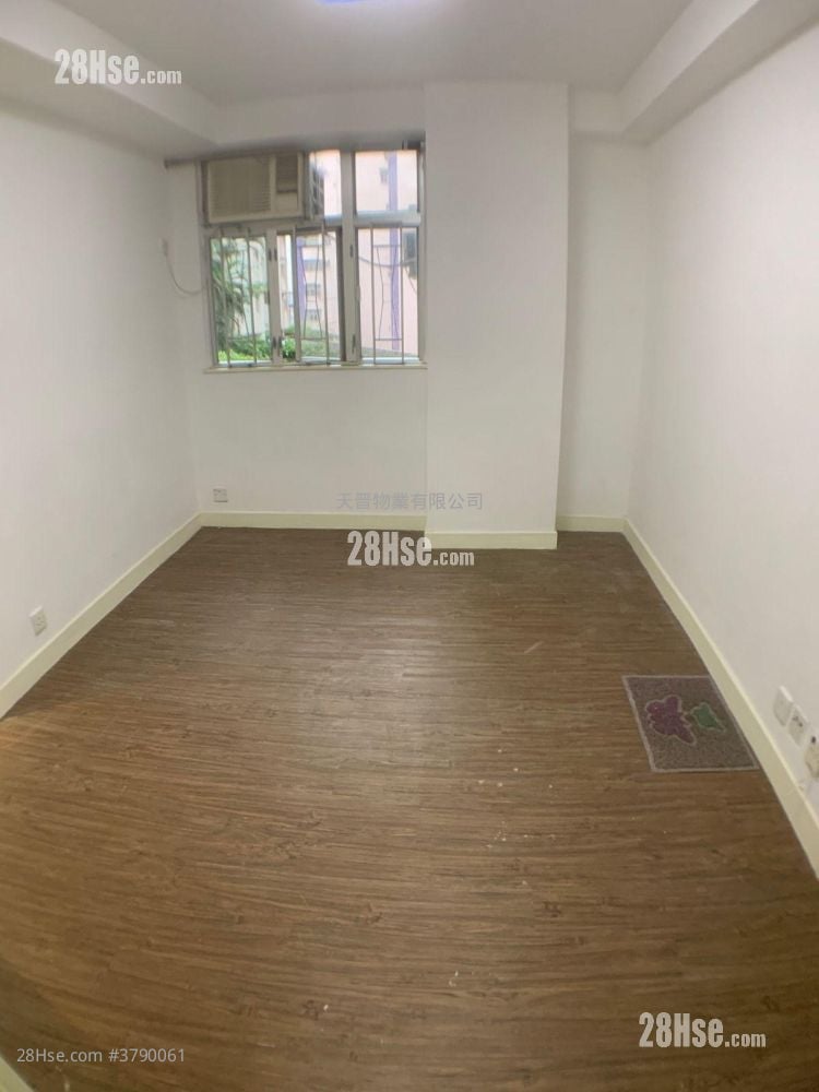 Sunshine Plaza Sell 2 Bedrooms , 1 Bathroom 314 ft²