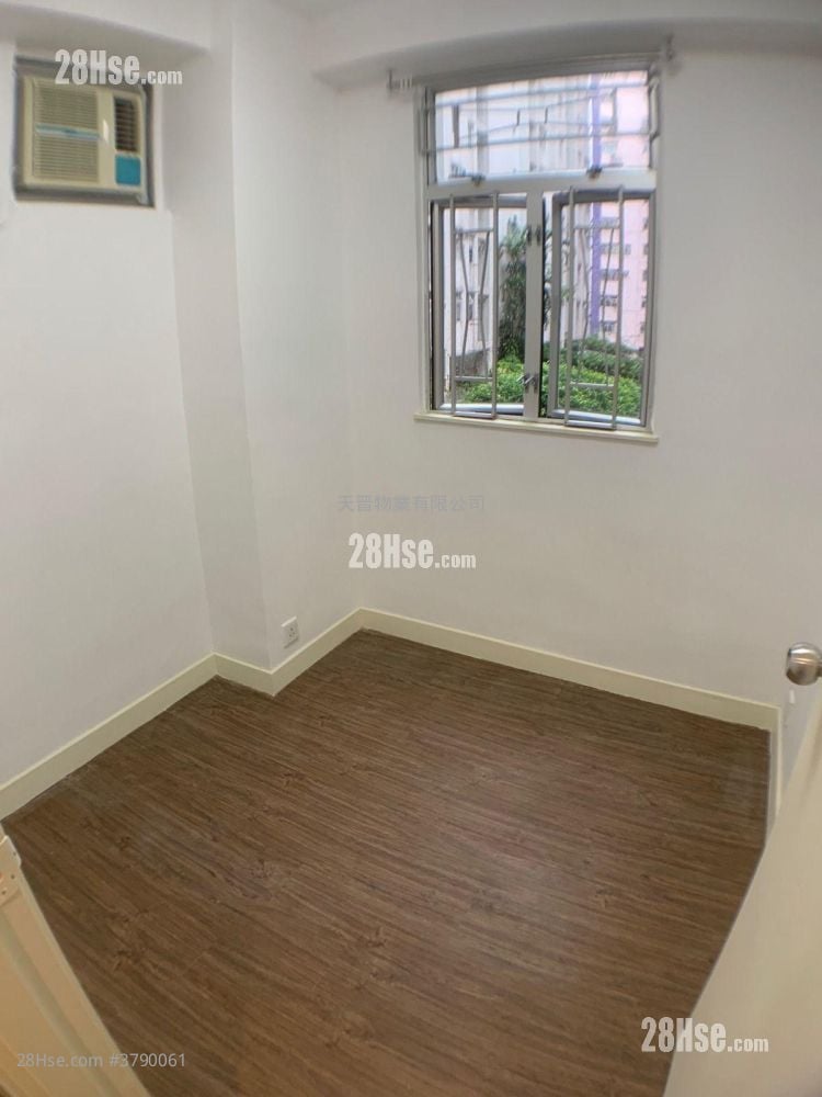 Sunshine Plaza Sell 2 Bedrooms , 1 Bathroom 314 ft²