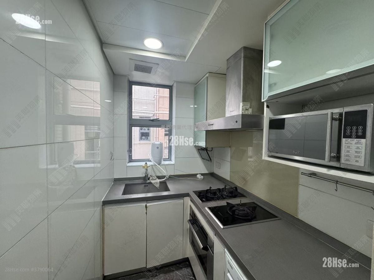 The Palazzo Sell 2 Bedrooms 558 ft²