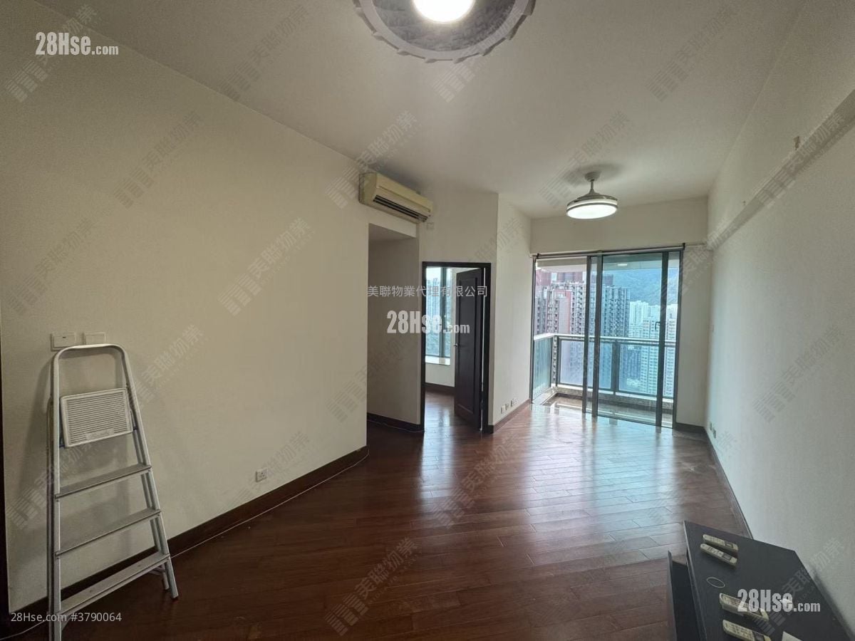 The Palazzo Sell 2 Bedrooms 558 ft²