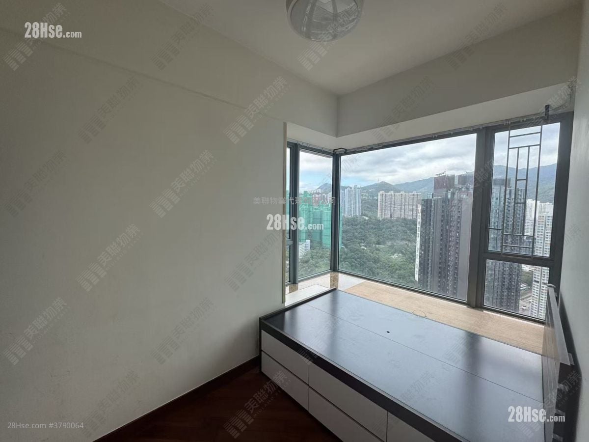 The Palazzo Sell 2 Bedrooms 558 ft²