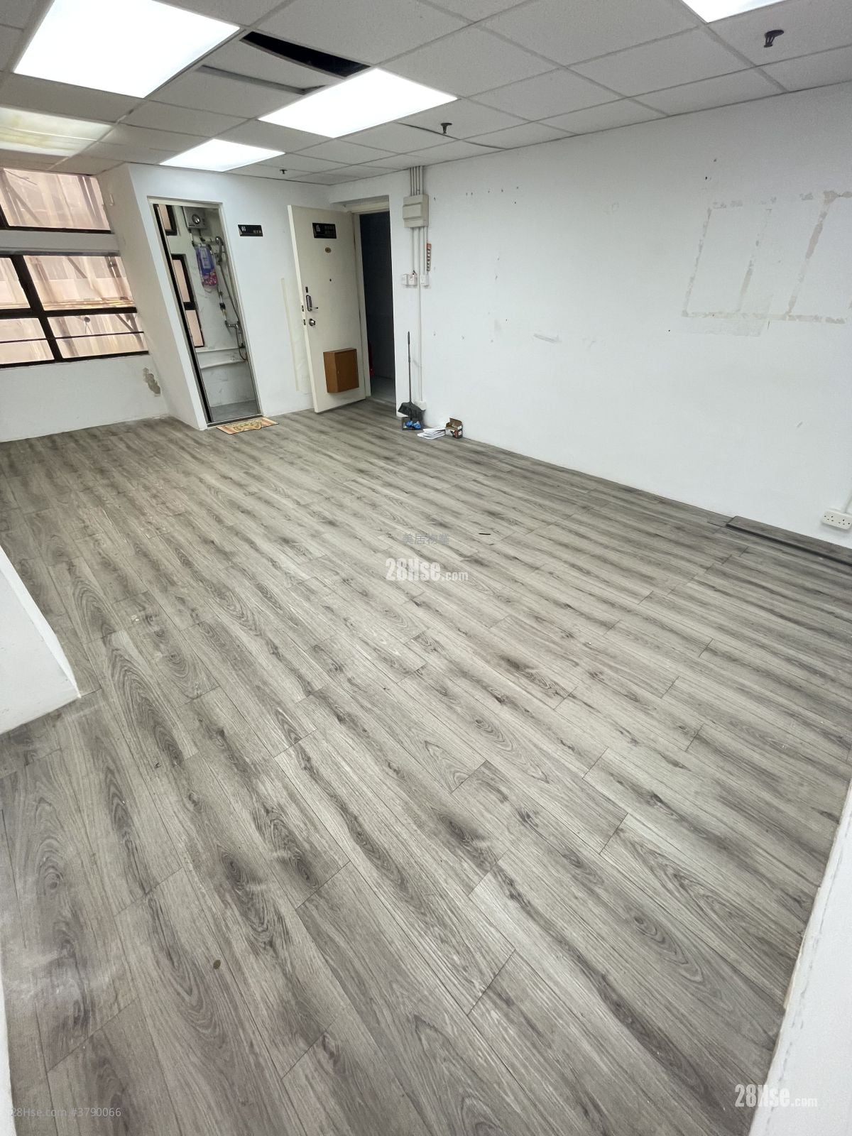 启如商业大厦 租盘 开放式间隔 , 1 厕所