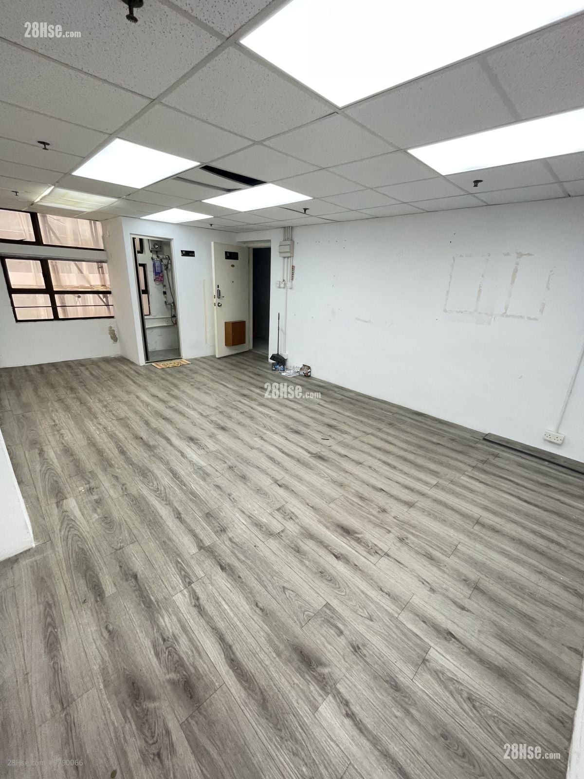 启如商业大厦 租盘 开放式间隔 , 1 厕所