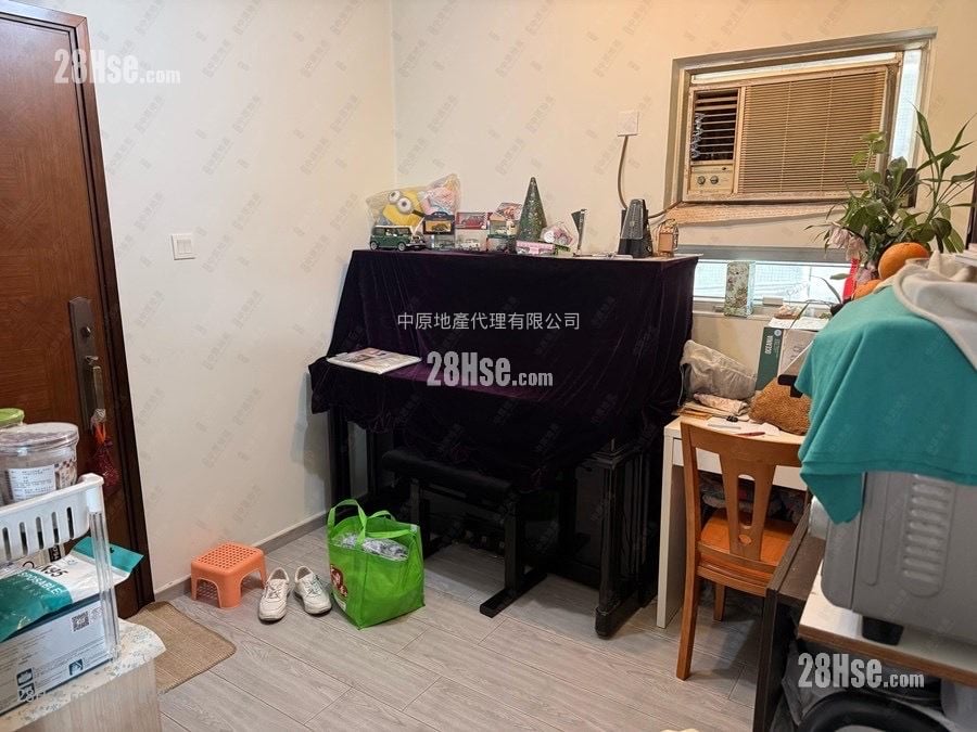 Serene Garden Sell 3 Bedrooms , 1 Bathroom 590 ft²