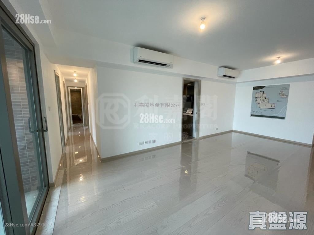 Sea To Sky 售盘 4 房 , 3 浴室 1,054 平方尺