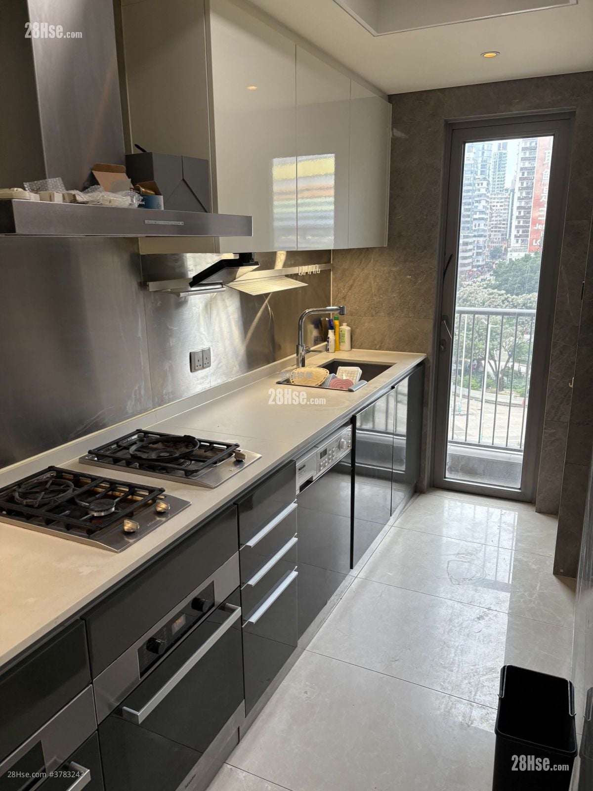 The Austin 租盘 3 房 , 2 浴室 890 平方尺