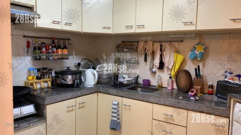 Whampoa Garden Sell 4 Bedrooms 755 ft²