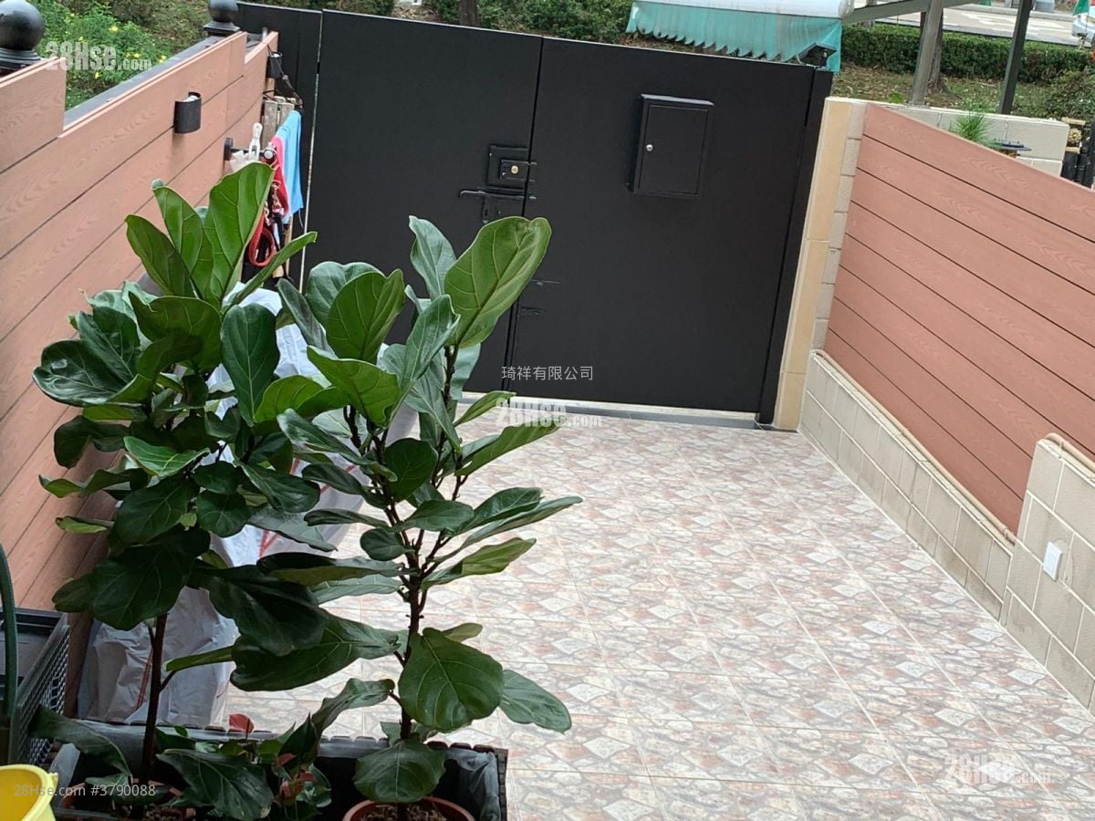 村屋 售盘 3 房 , 2 浴室 1,192 平方尺