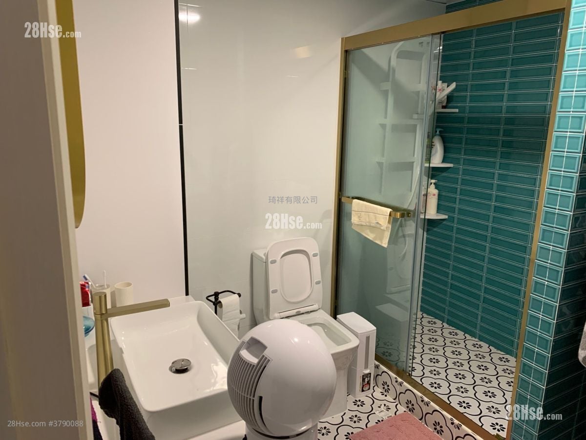 村屋 售盘 3 房 , 2 浴室 1,192 平方尺