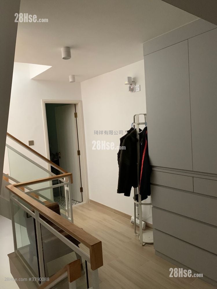 村屋 售盘 3 房 , 2 浴室 1,192 平方尺